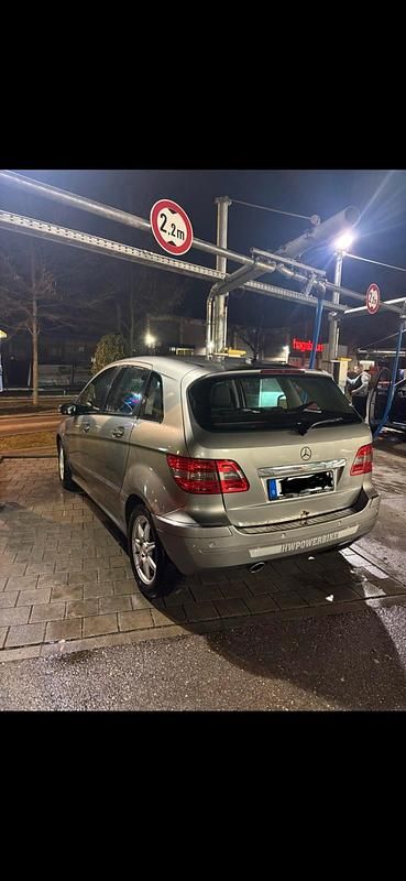 Gebraucht Mercedes B200 140 PS (102 kW) 2008 Grau Van / Kleinbus