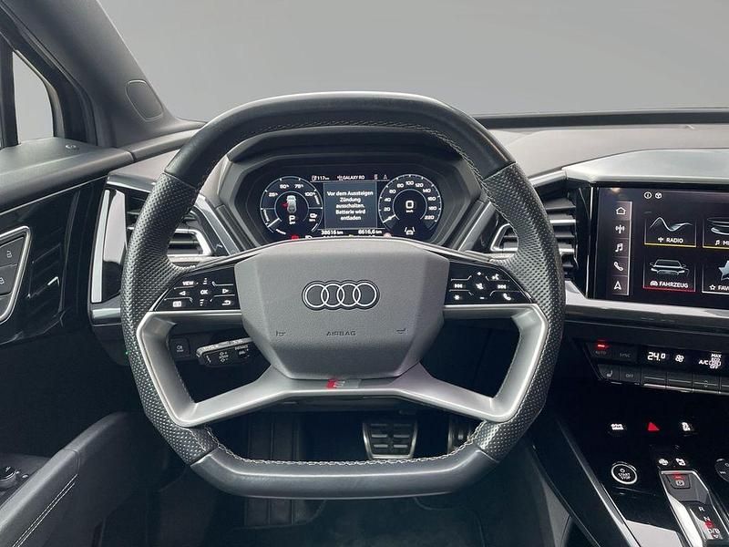 Gebraucht Audi Q4 e-tron Ambiente 219 kW (299 PS) 2023 Schwarz SUV