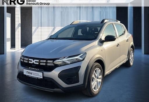 Gebraucht Dacia Sandero Essentiel 101 PS (74 kW) 2024 Silber Limousine