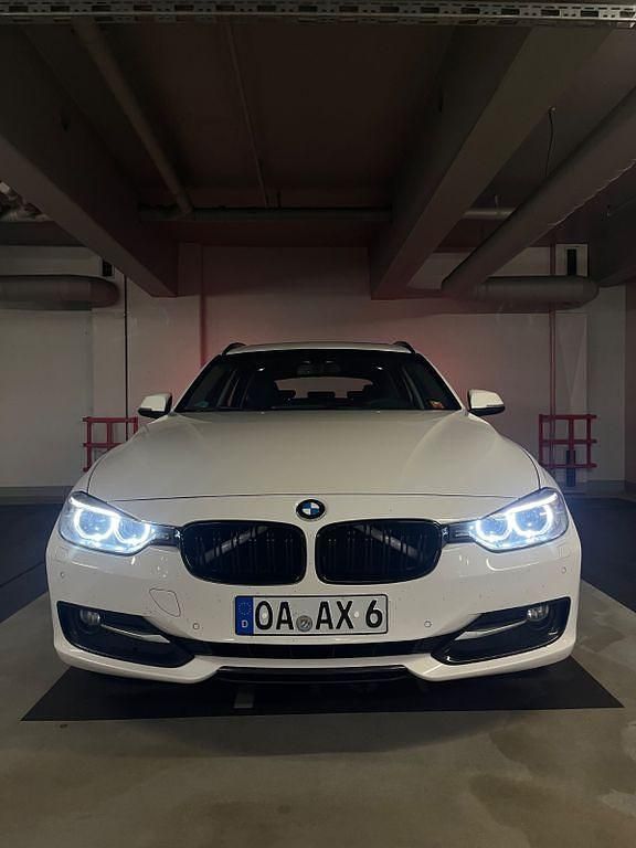 Weiß Gebraucht 2014 BMW 320 Sport Line Kombi | 13.900 € (Etwas zu teuer) - Bild 1/4