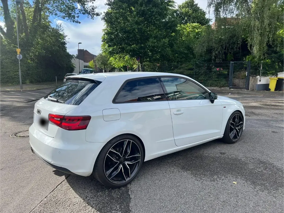Gebraucht Audi A3 S-Line 140 PS (102 kW) 2013 Weiß Limousine