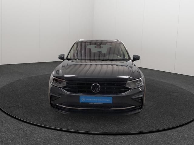 Gebraucht VW Tiguan Active 150 PS (110 kW) 2022 Grau SUV