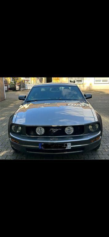 Grau Gebraucht 2005 Ford Mustang Coupé | 14.000 € - Bild 1/4
