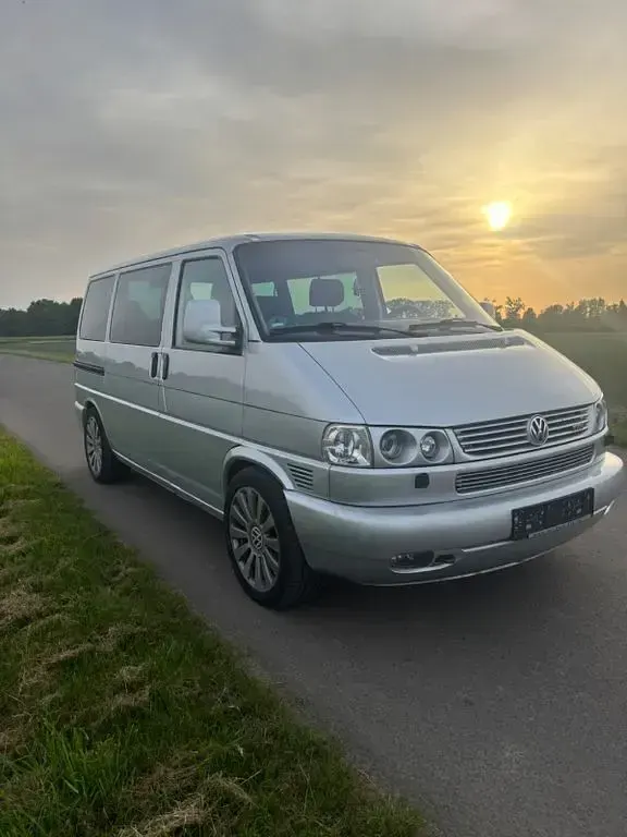 Gebraucht VW Multivan 102 PS (75 kW) 2001 Silber Van / Kleinbus