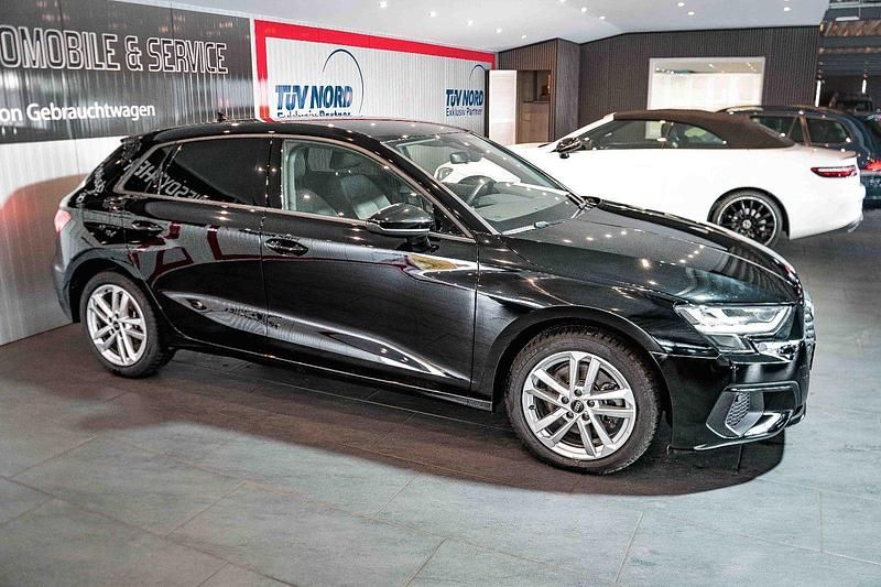 Gebraucht Audi A3 Ambiente 150 PS (110 kW) 2021 Schwarz Limousine