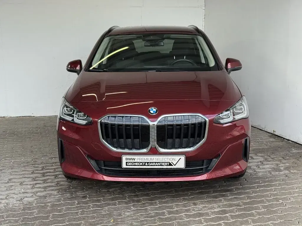 Gebraucht BMW 220 Active Tourer 170 PS (125 kW) 2025 Rot Van / Kleinbus