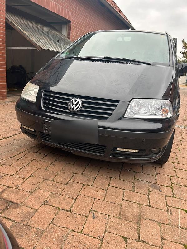 Schwarz Gebraucht 2001 VW Sharan Van / Kleinbus | 1.200 € (Fairer Preis) - Bild 1/4
