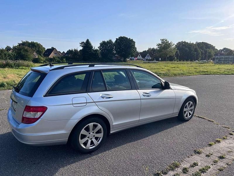 Gebraucht Mercedes C220 170 PS (125 kW) 2008 Grau Kombi