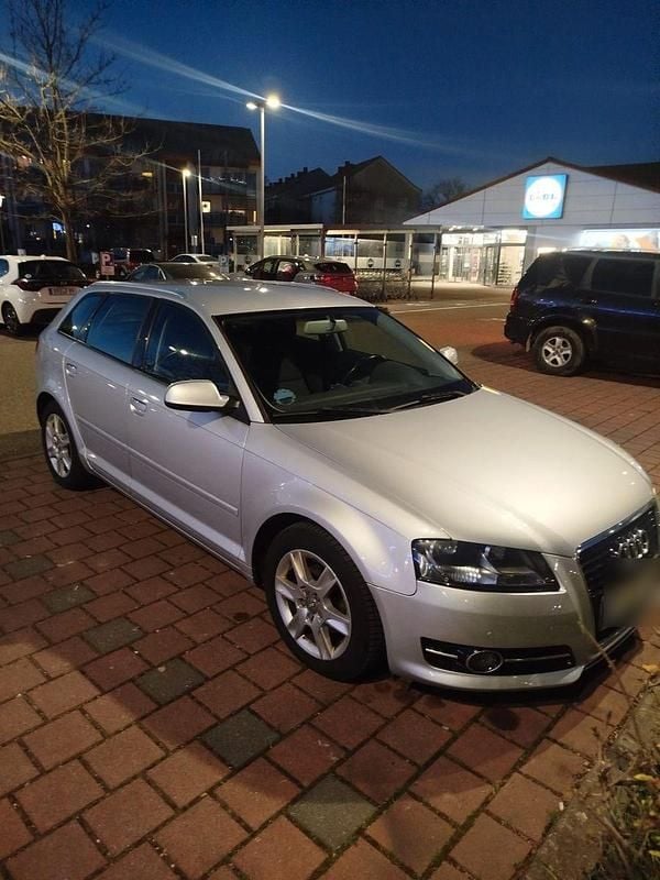 Gebraucht Audi A3 Ambiente 105 PS (77 kW) 2013 Grau Limousine