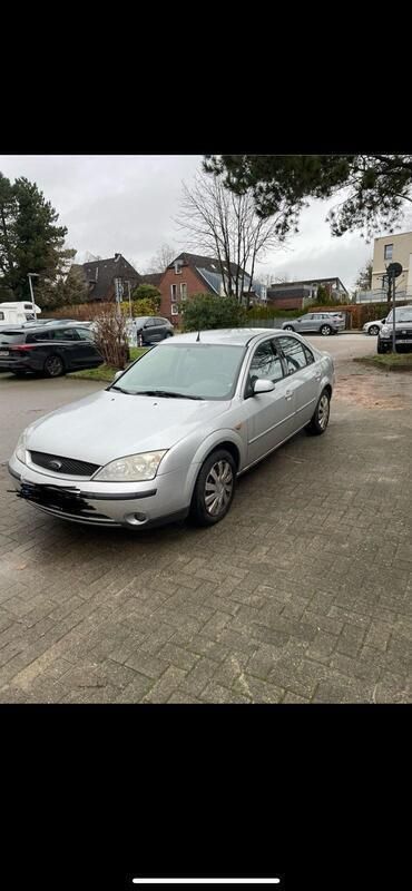 Silber Gebraucht 2001 Ford Mondeo Ghia Limousine | 1.500 € (Etwas zu teuer) - Bild 1/4