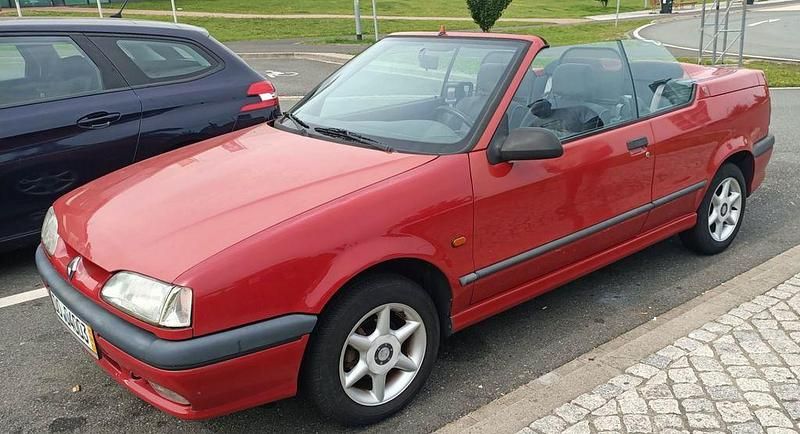 Gebraucht Renault 19 95 PS (69 kW) 1994 Rot Cabrio