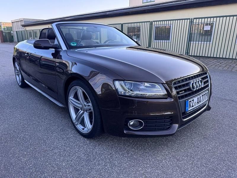 Gebraucht Audi A5 Cabriolet Ambiente 211 PS (155 kW) 2010 Braun Cabrio