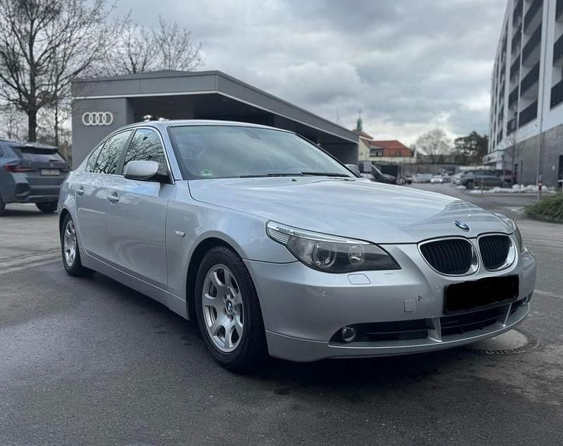 Gebraucht BMW 525 218 PS (160 kW) 2005 Silber Limousine