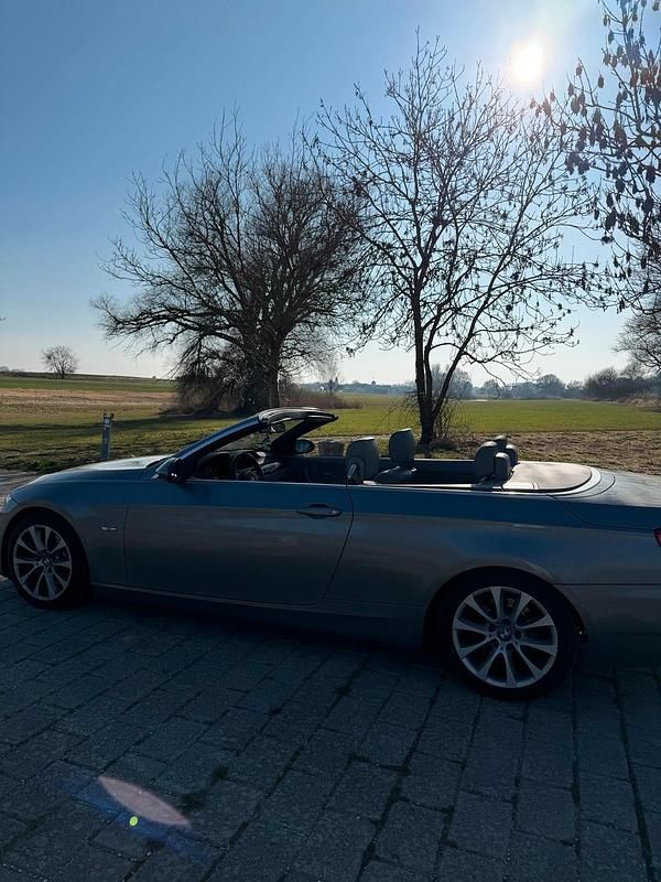 Gebraucht BMW 325 Cabriolet 218 PS (160 kW) 2007 Grau Cabrio