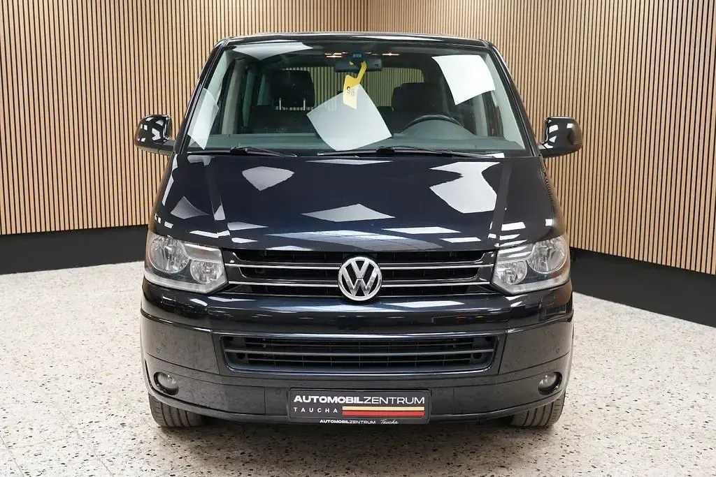 Gebraucht VW Multivan 179 PS (131 kW) 2011 Schwarz Van / Kleinbus