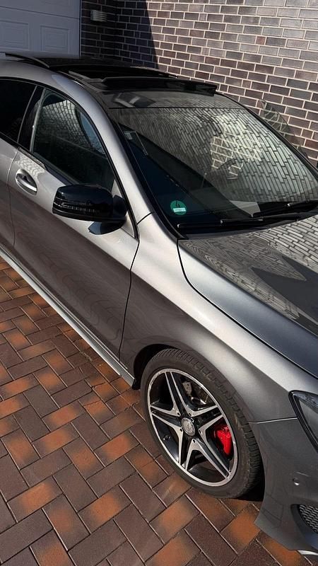 Gebraucht Mercedes CLA220 Night 177 PS (130 kW) 2016 Grau Limousine