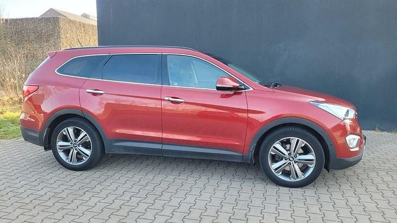 Gebraucht Hyundai Grand Santa Fe Premium 197 PS (144 kW) 2015 Rot SUV