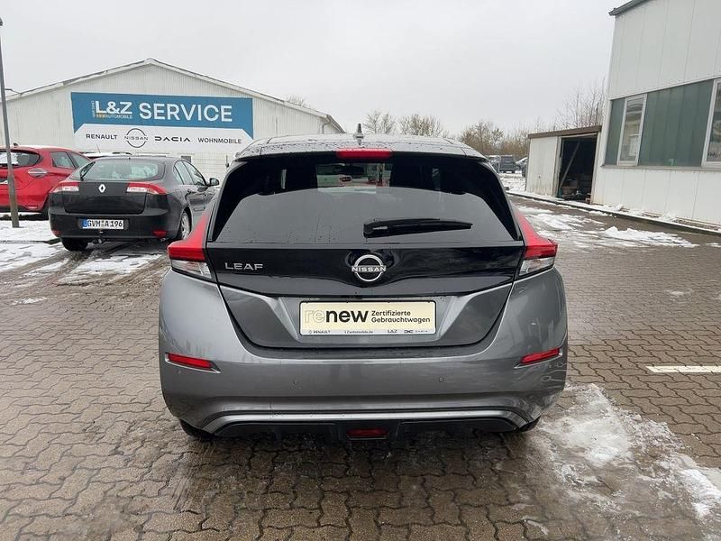 Gebraucht Nissan Leaf N-Connecta 110 kW (150 PS) 2023 Gun metallic (m) Kleinwagen