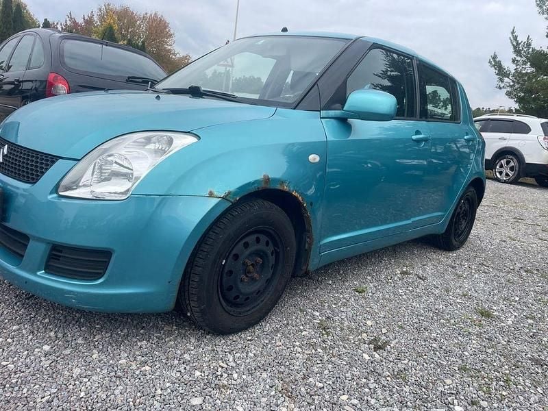 Grün Gebraucht 2009 Suzuki Swift Comfort Limousine | 1.490 € (Superpreis) - Bild 1/4