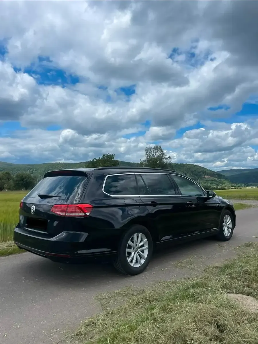 Gebraucht VW Passat Trendline 150 PS (110 kW) 2015 Schwarz Kombi
