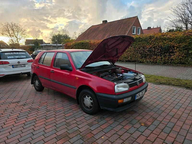 Rot Gebraucht 1993 VW Golf III Kleinwagen | 1.750 € - Bild 1/4