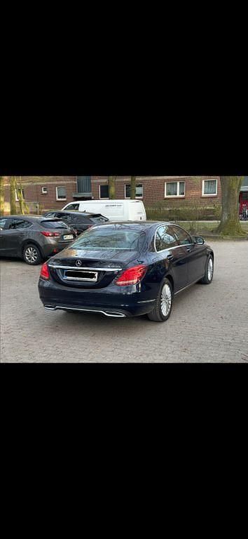 Gebraucht Mercedes C250 Exclusive 204 PS (150 kW) 2015 Blau Limousine
