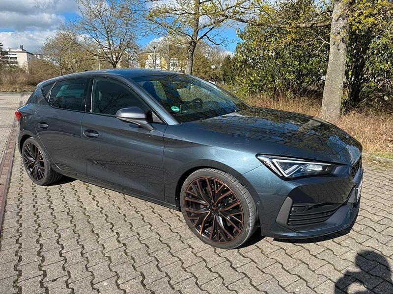 Gebraucht Cupra Leon VZ 245 PS (180 kW) 2024 Grau Limousine