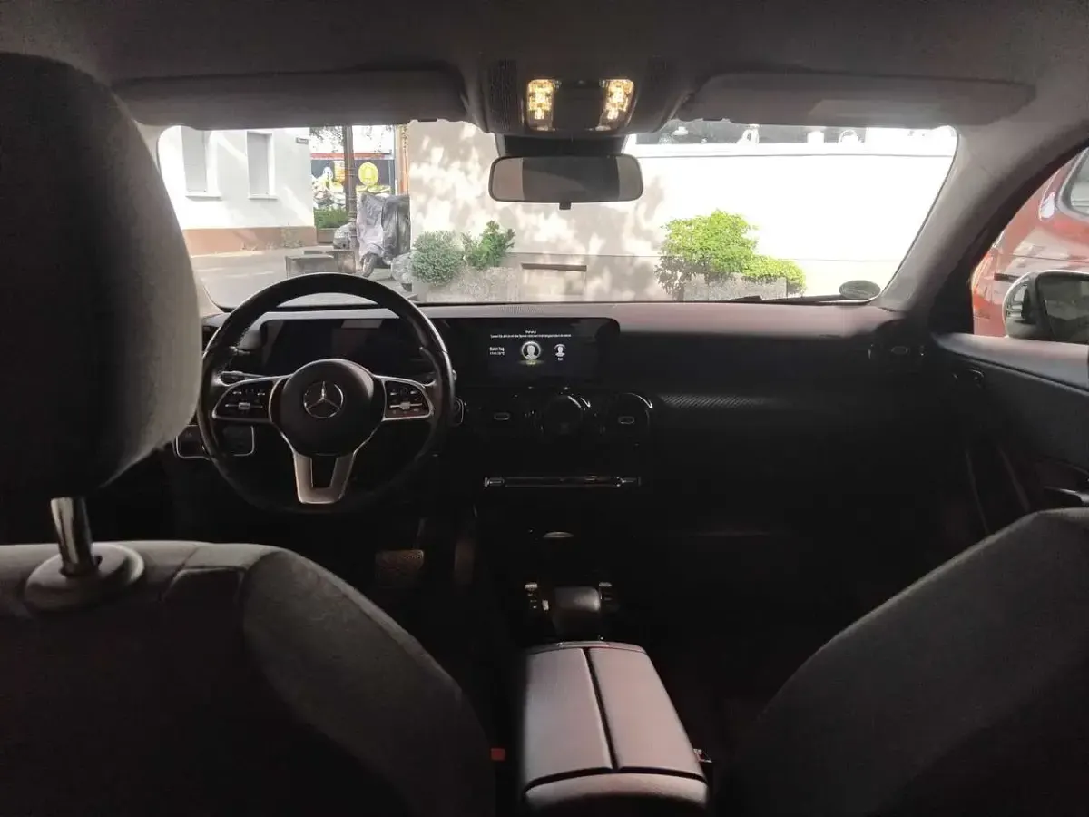 Gebraucht Mercedes A250 160 PS (117 kW) 2021 Limousine