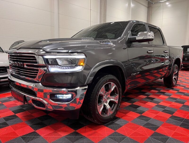 Grau Gebraucht 2022 Dodge Ram Abholung | 44.290 € (Guter Preis) - Bild 1/4