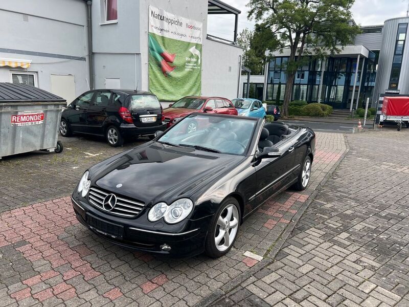 Schwarz Gebraucht 2004 Mercedes CLK200 Avantgarde Cabrio | 9.990 € (Fairer Preis) - Bild 1/4