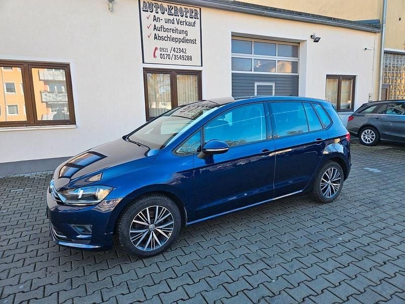 Blau Gebraucht 2017 VW Golf Sportsvan Allstar Van / Kleinbus | 9.790 € (Guter Preis) - Bild 1/4