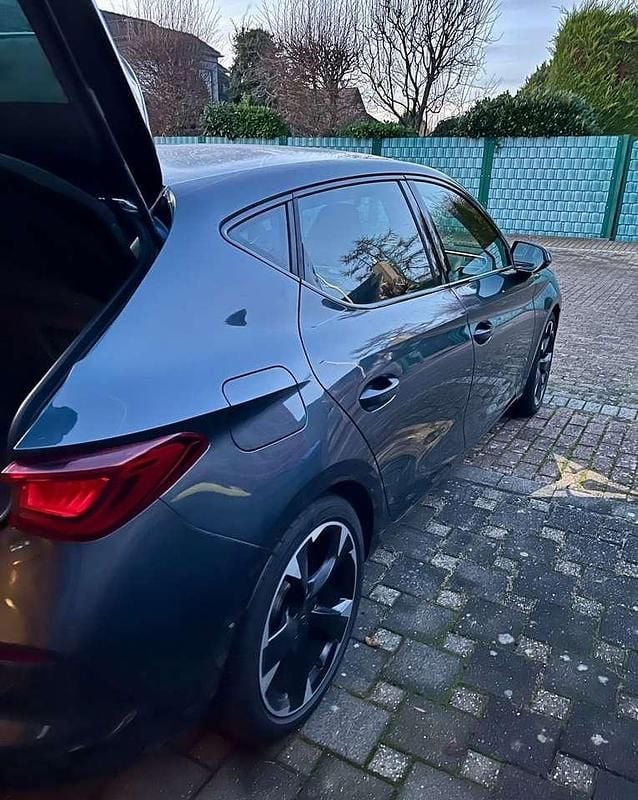 Gebraucht Cupra Leon 245 PS (180 kW) 2023 Grau Kleinwagen