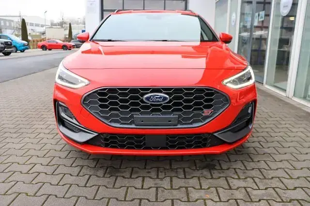 Neu Ford Focus ST 280 PS (205 kW) 2026 Racered Kombi