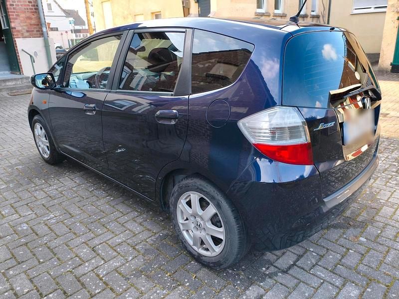 Gebraucht Honda Jazz Trend 90 PS (66 kW) 2009 Violet Kleinwagen