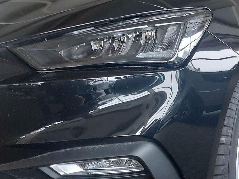 Second-hand Seat Leon Style 110 CP (80 kW) 2024 Negru Berlinǎ