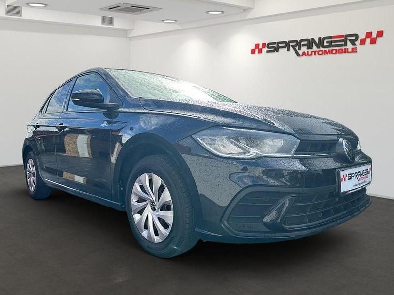 Gebraucht VW Polo Life 95 PS (69 kW) 2023 Deep black perleffekt Kleinwagen