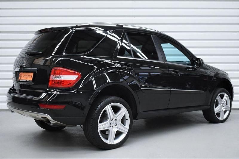 Gebraucht Mercedes ML320 Sport 224 PS (164 kW) 2009 Schwarz SUV