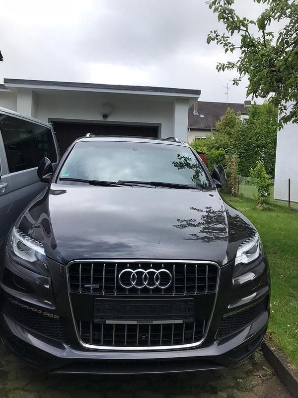Grau Gebraucht 2015 Audi Q7 S-Line SUV | 22.000 € (Superpreis) - Bild 1/4