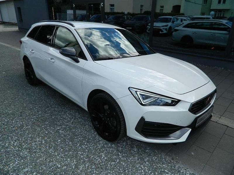 Weiß Gebraucht 2022 Cupra Leon Kombi | 20.990 € (Guter Preis) - Bild 1/4