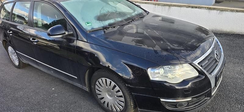 Schwarz Gebraucht 2010 VW Passat Kombi | 1.600 € (Superpreis) - Bild 1/4