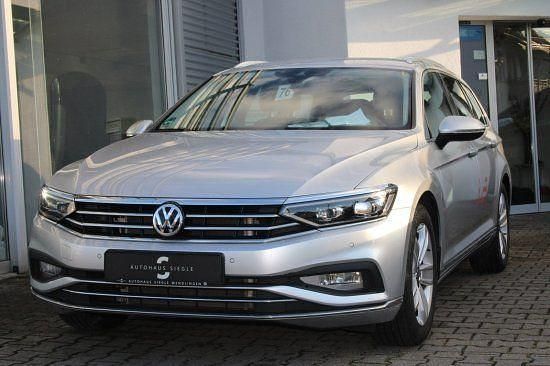Gebraucht VW Passat Elegance 150 PS (110 kW) 2020 Reflexsilber Kombi