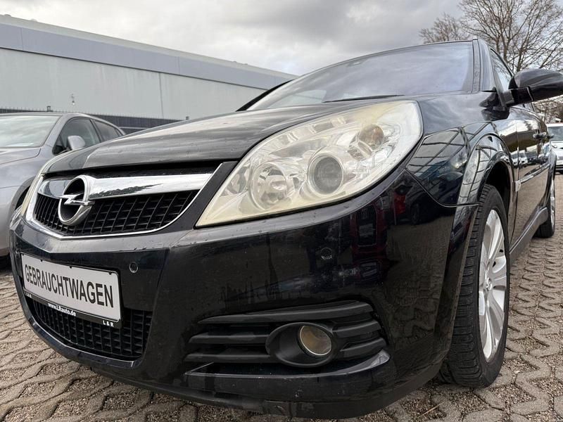 Schwarz Gebraucht 2008 Opel Vectra Edition+ Kombi | 499 € (Superpreis) - Bild 1/4