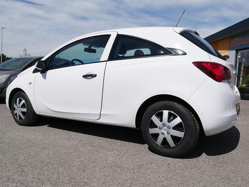 Gebraucht Opel Corsa Selection 69 PS (50 kW) 2017 Weiß Kleinwagen