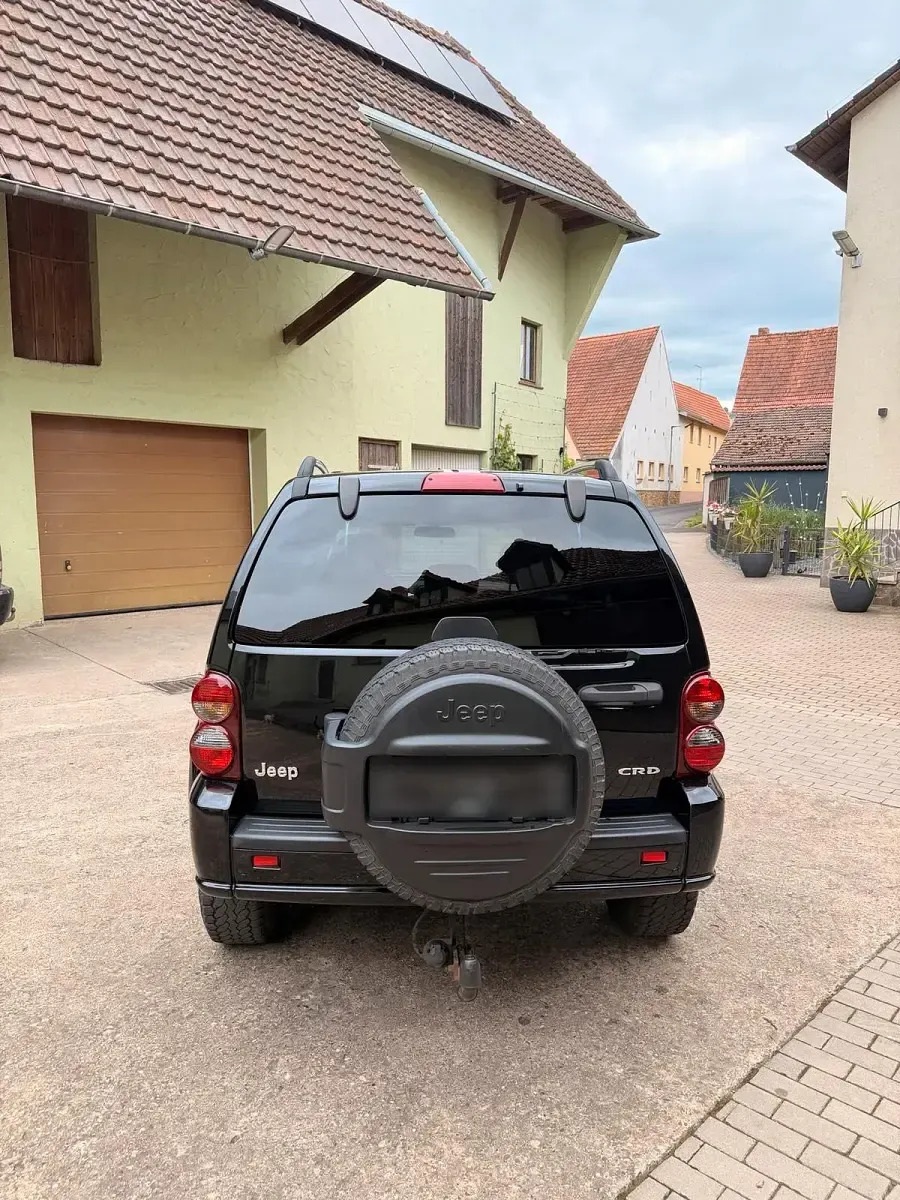 Gebraucht Jeep Cherokee 163 PS (119 kW) 2006 Schwarz SUV