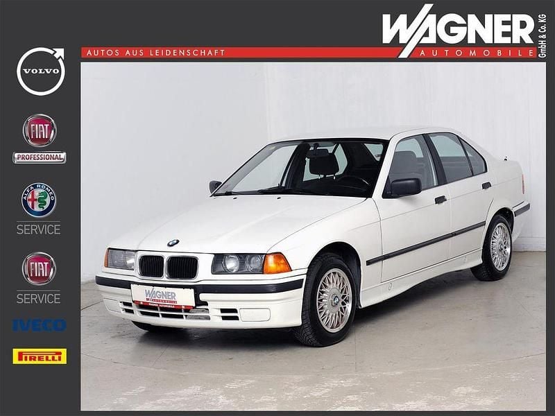 Weiß Gebraucht 1992 BMW 318 Limousine | 4.890 € - Bild 1/4