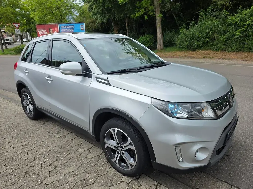 Gebraucht Suzuki Vitara Comfort+ 120 PS (88 kW) 2017 Grau SUV