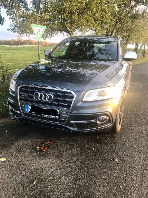 Grau Gebraucht 2014 Audi SQ5 Sport SUV | 20.000 € (Fairer Preis) - Bild 1/4