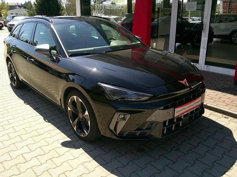 Second-hand Cupra Leon 150 CP (110 kW) 2025 Negru Break