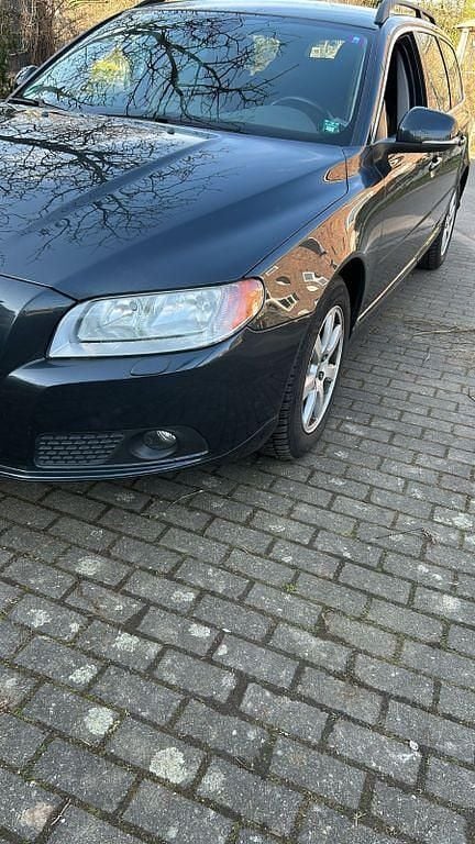Gebraucht Volvo V70 114 PS (83 kW) 2012 Schwarz Kombi