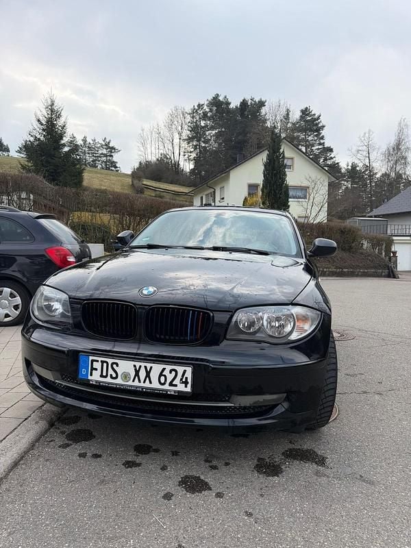 Gebraucht BMW 120 177 PS (130 kW) 2009 Schwarz Kleinwagen